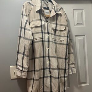 The North Face Xl Black and White Plaid Shirt jacket